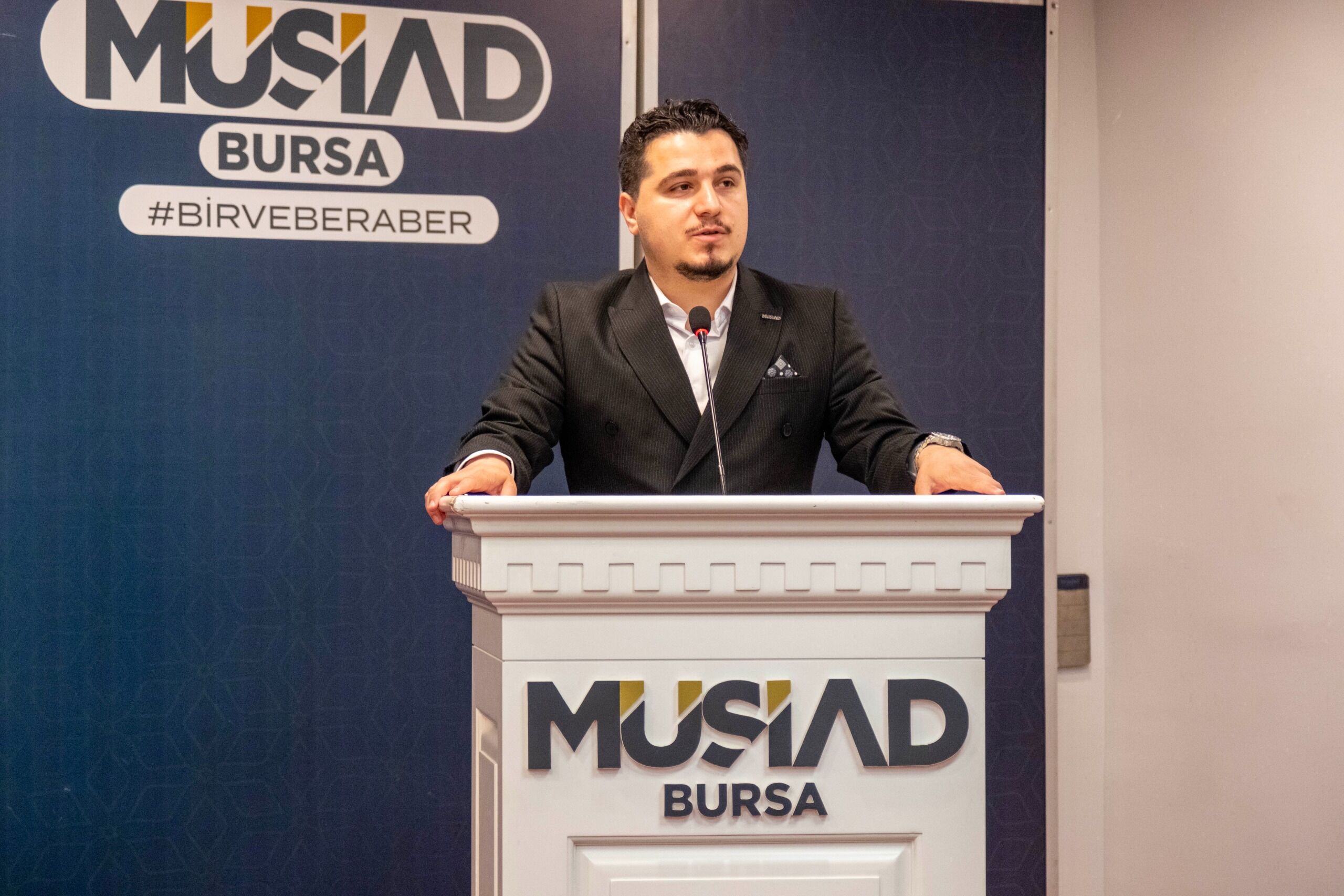 Genç Müsi̇ad Bursa Başkani Süleyman Mesi̇h Çi̇l