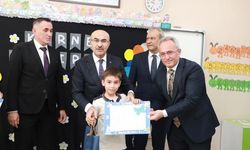 BURSA’DA ÖĞRENCİLERİN KARNE COŞKUSU
