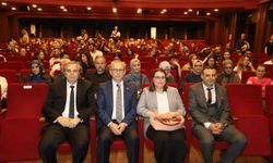 'Bir Adam Yaratmak' oyunu seyircisiyle buluştu