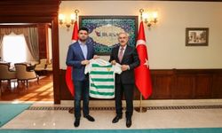 BURSASPOR’UN 63. YIL COŞKUSUNDA VALİ AYYILDIZ FARKI