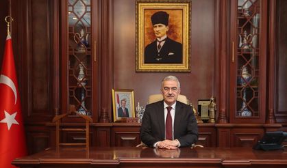 VALİ EROL AYYILDIZ'DAN BABALAR GÜNÜ'NDE GÖNÜLLERE DOKUNAN MESAJ