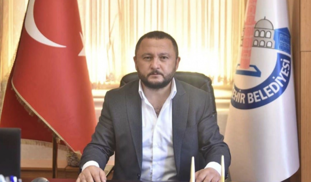 SİLAHLI’DAN BAŞKAN ÖZEL VE BAŞKAN KARABATI’YA TOKAT GİBİ MESAJ!