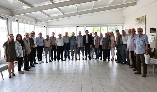 Nilüfer’de yaşlılara Babalar Günü ziyareti