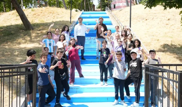 Bursa Yenişehir'de minik ellerden Babasultan Parkı'na renkli dokunuş