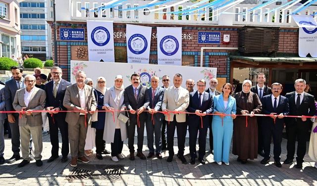 SANATIN VE EMEĞİN GÖRKEMLİ BULUŞMASI: YILDIRIM HALK EĞİTİMİ MERKEZİ YIL SONU SERGİSİ