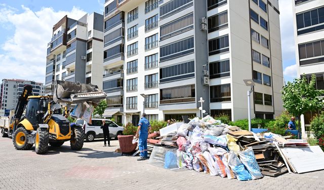 YANGININ YARALARINI YILDIRIM BELEDİYESİ SARIYOR