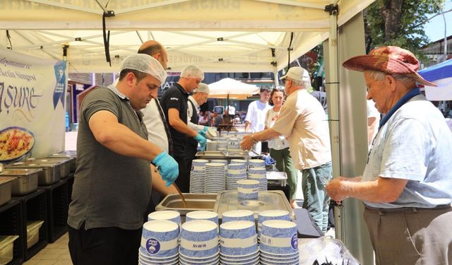 İznik’te aşure bereketi