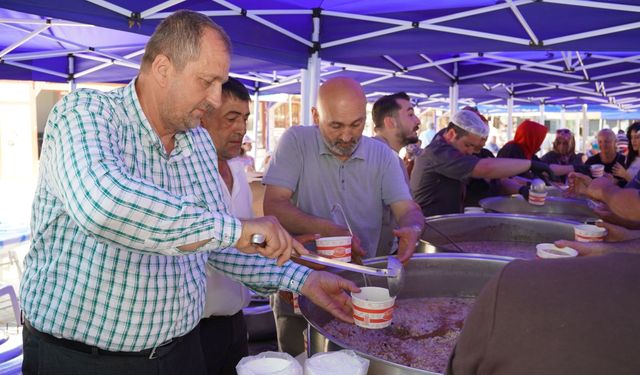 İznik’te 5 Bin Kişilik Aşure İkramı