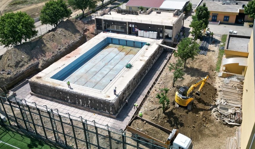 Yıldırım'da 4 mevsim havuz keyfi