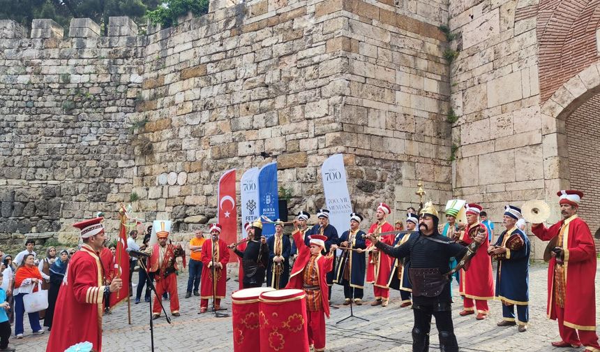 Fethin 700. Yılında mehter sesleri Saltanat Kapı'dan yükseldi