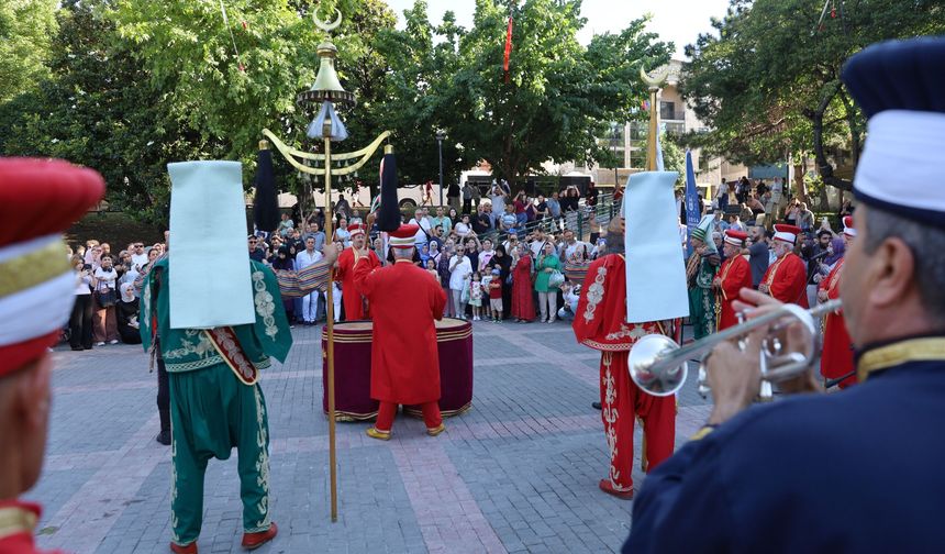 Mehter sesleri bu kez Gazi Orhan Parkı'ndan yükseldi