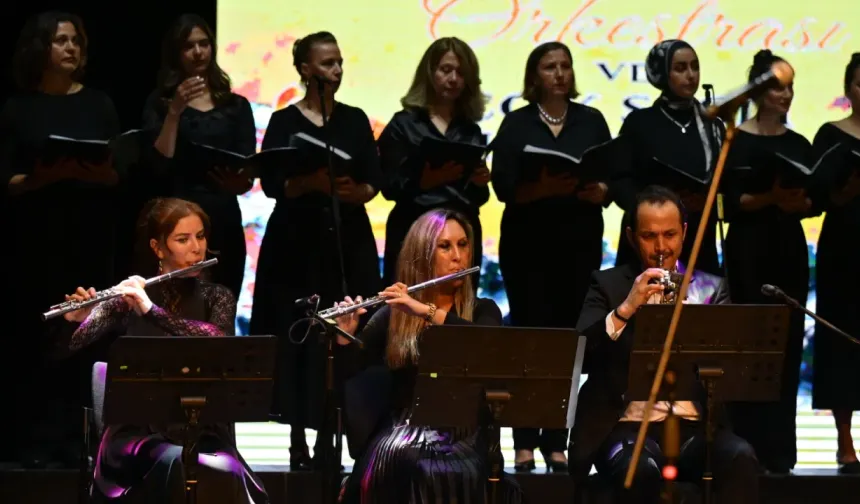 Bursa Maarif Orkestrası ve Çok Sesli Korosu'ndan muhteşem konser