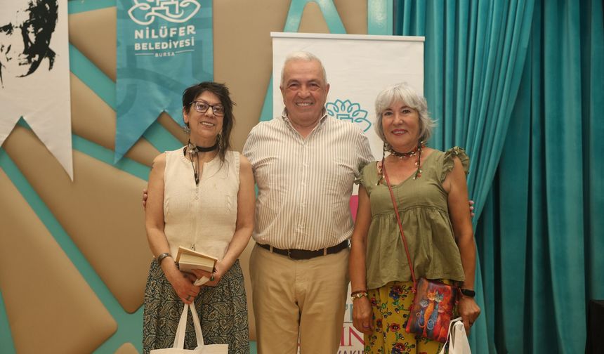 Nilüferli kadınlar yılın yazarını şiirleri ile andı