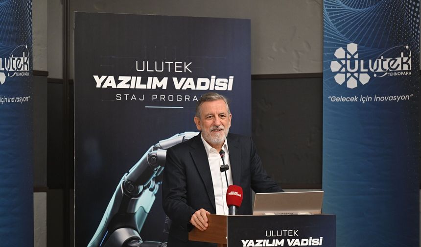 BTSO Yönetim Kurulu Başkanı İbrahim Burkay:  “Yeni Ekonomiyi Yazılımı Kullananlar Değil, Geliştirenler Şekillendirecek”