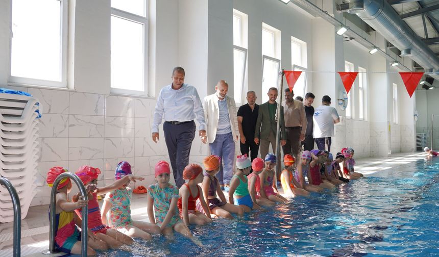 İznik Belediyesi Yaz Yüzme Kursları 506 Öğrenciyle Başladı