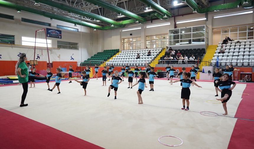 YILDIRIM’DA YAZ SPOR OKULLARI COŞKUSU SÜRÜYOR