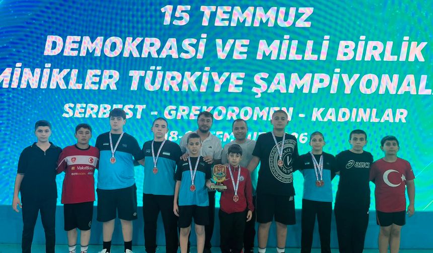 GÜREŞTE YILDIRIM RÜZGARI